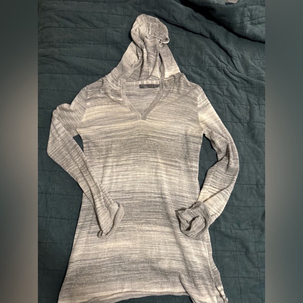 Prana Long and Lightweight Grey Heathered Hooded Sweater